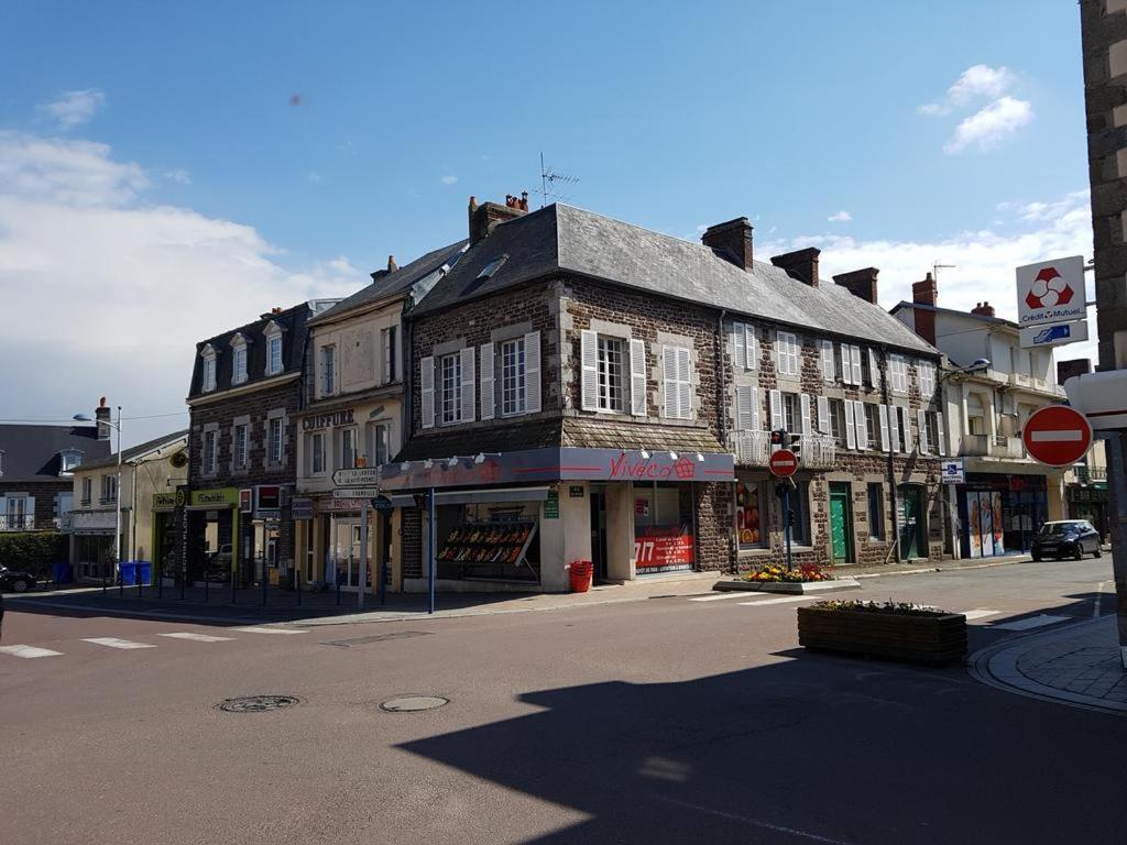 Appart Hotel Le Frenchy Brehal ภายนอก รูปภาพ